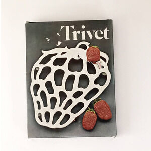 Silver Plated‎ Strawberry Trivet 80s Leonard Silver